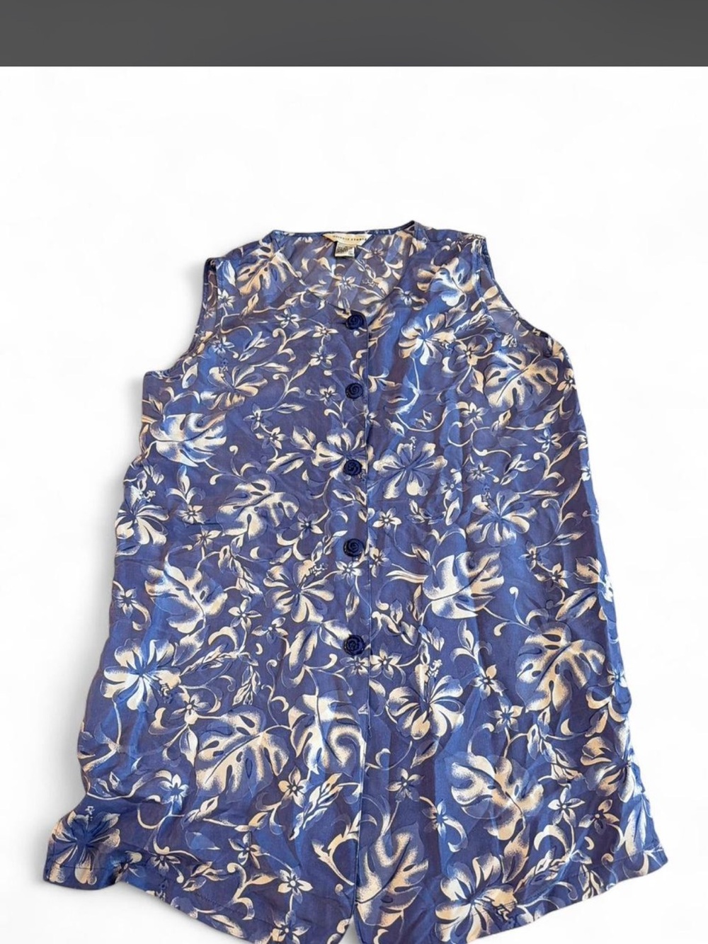 Sleeveless Blue Floral Button-Front Tank Top